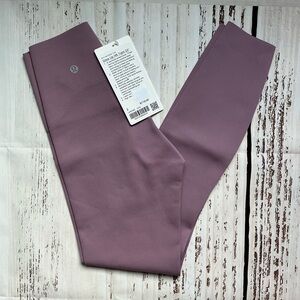 NWT Lululemon Glow Up HR 25”